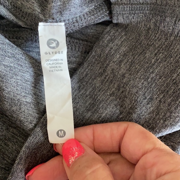 EUC size M Glyder Grey super soft leggings! - Picture 5 of 6